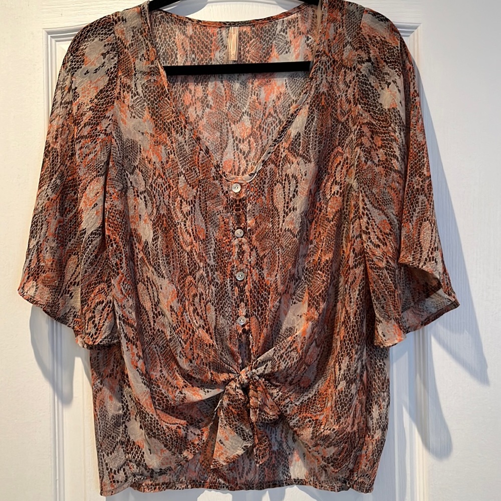 🌸 Solemio blouse